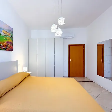Piazza 49 - Helloelba Casa de Férias